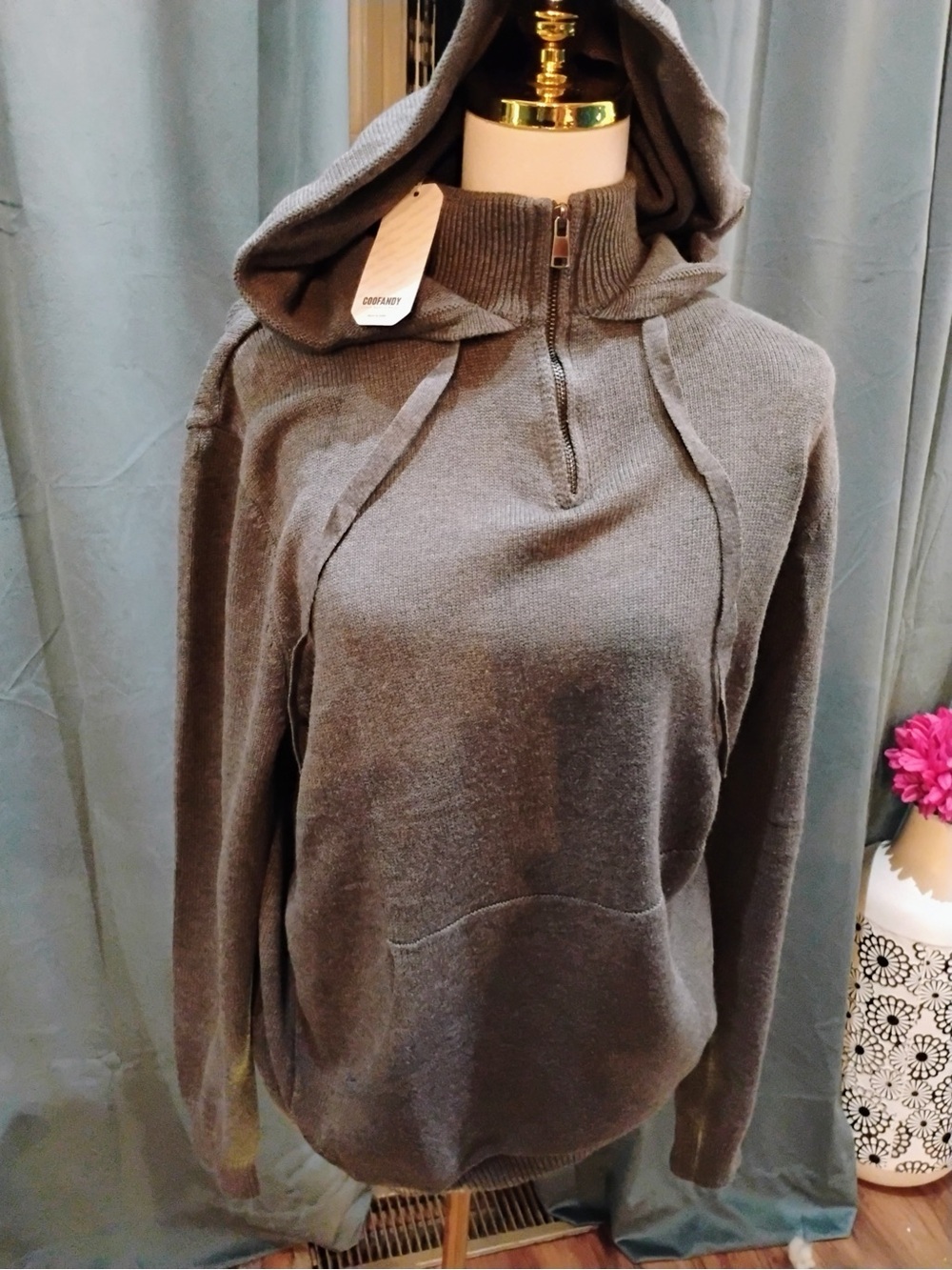 Men's Gray Half-Zip Hooded Pullover Sweatshirt